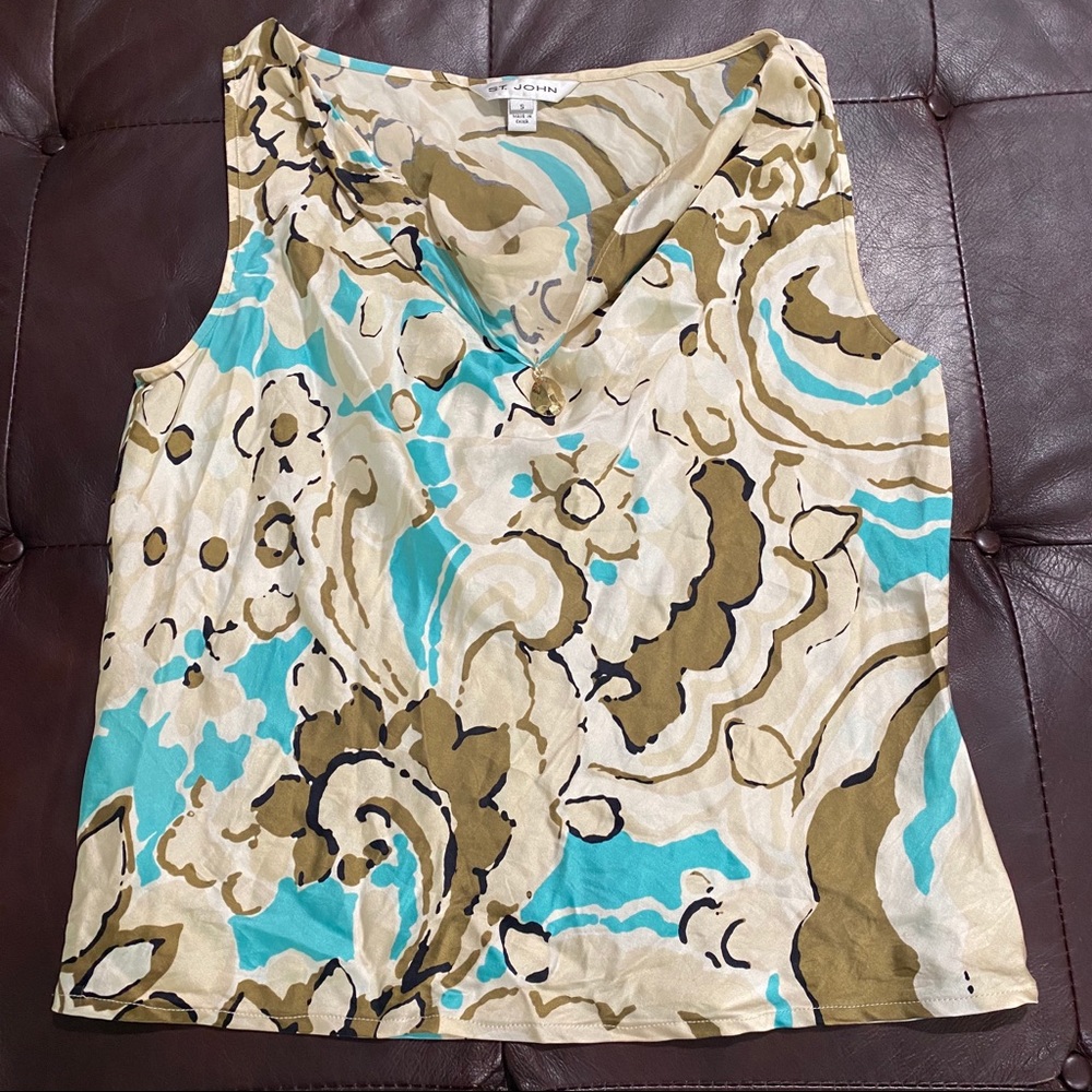 St. John pre-owned size S